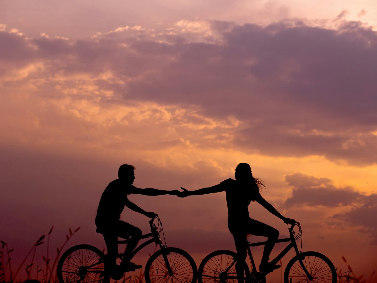 Photograph accompanying “Anxious attachment, why you need constant reassurance”, relationships and boundaries article from Silver Owl Therapy