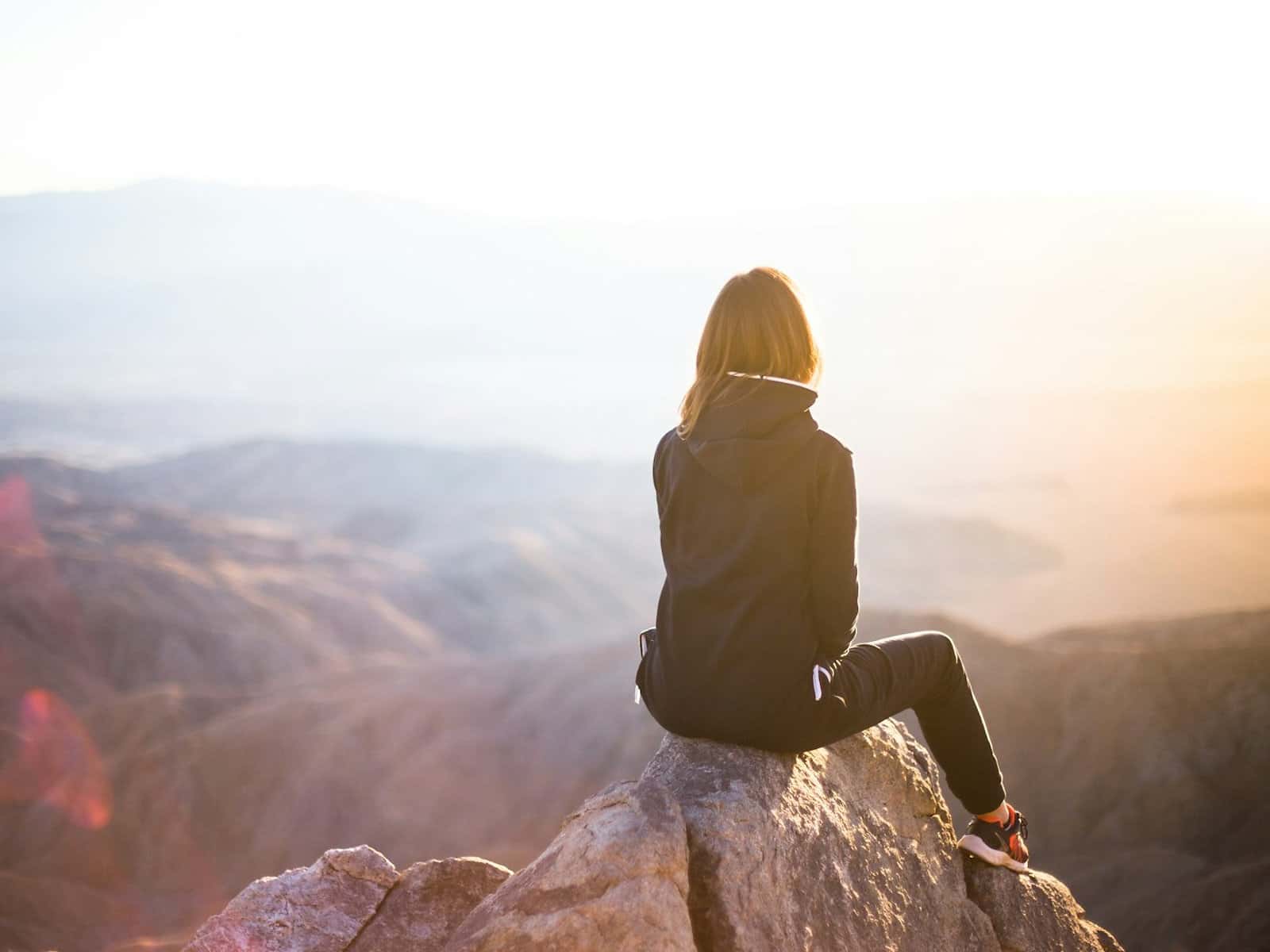 Photograph accompanying “Why you can't say no without anxiety”, relationships and boundaries article from Silver Owl Therapy